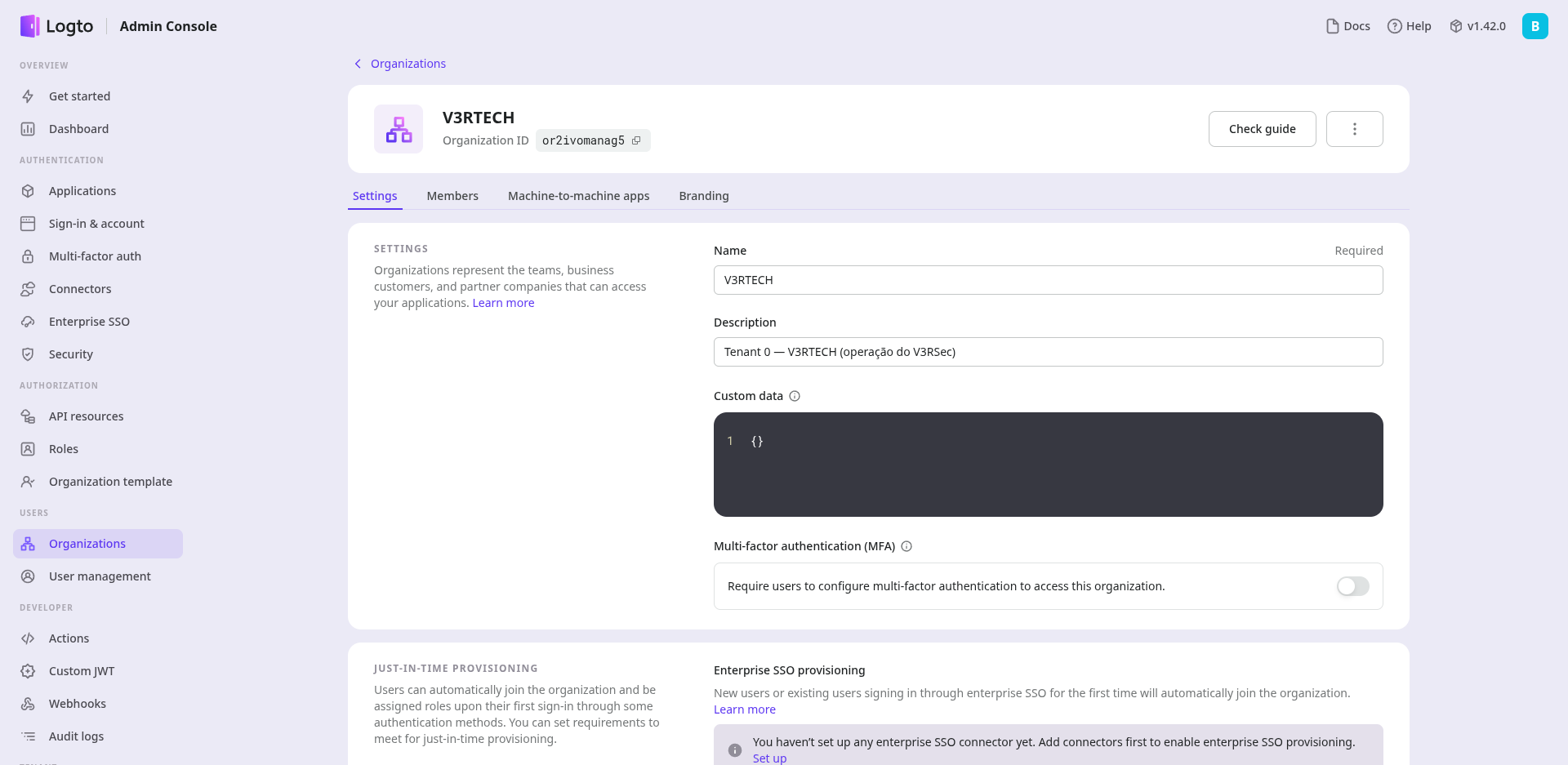Tela de configurações da organização V3RTECH no console do Logto, com os campos Nome e Descrição preenchidos
